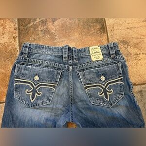 Rock Revival Blue Straight Men Jeans
Style: Spencer